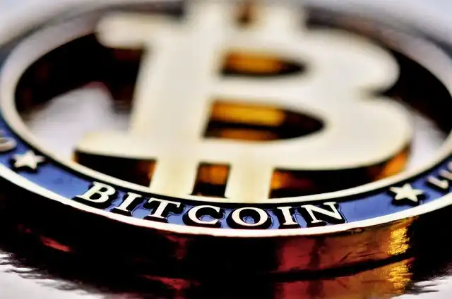 Saylor’s Bitcoin Mortgage Strategy: Investment Advice
